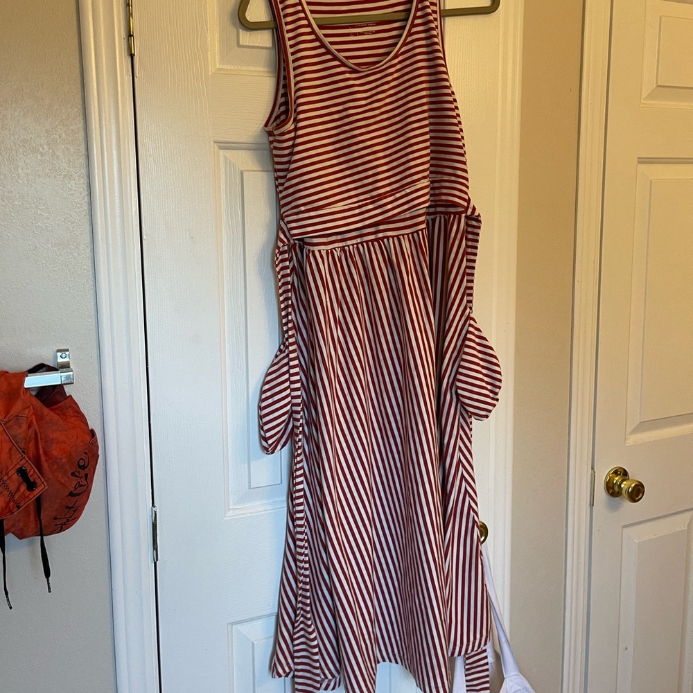Latched Mama Nursing Sundress Red and white with attached ties